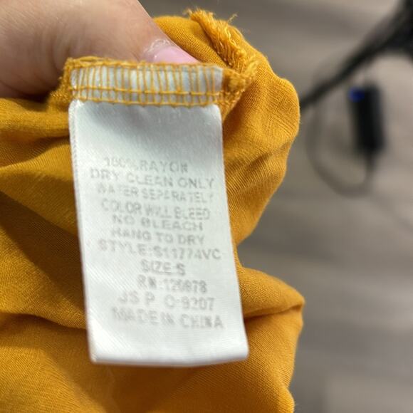 Vici Yellow Pull On Ruffled Mini Skirt Fully Lined Size Small - Picture 6 of 7